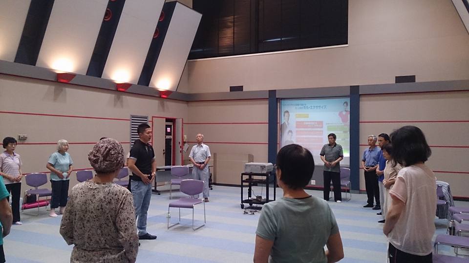 高齢者施設・地域教室：やさしい呼吸体操として継続